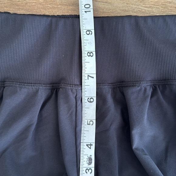 Z by Zella Black Athletic Shorts with Reflective Detail, XS - Picture 4 of 11